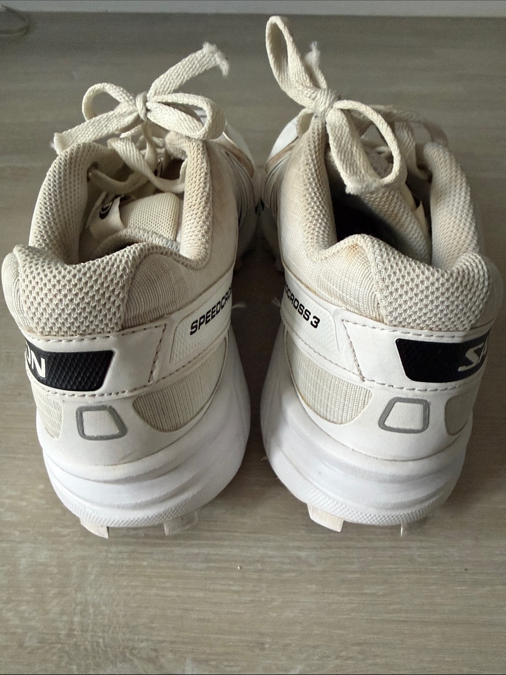 Salomon Speedcross 3 Trail Shoes in White with Black Accents women's size 9 - Picture 5 of 8